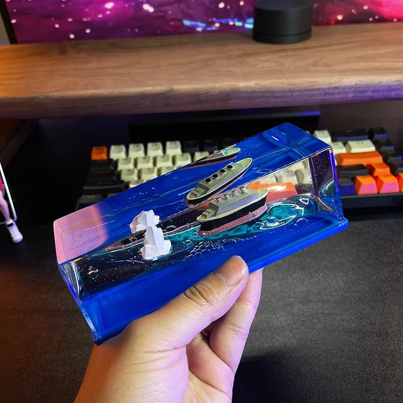 Unsinkable Titanic Fidget cum Showpiece